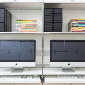 École Duperré, Paris. Mobilier USM Haller dans la salle informatique