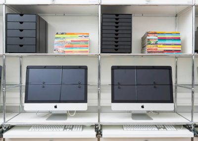 École Duperré, Paris. Mobilier USM Haller dans la salle informatique
